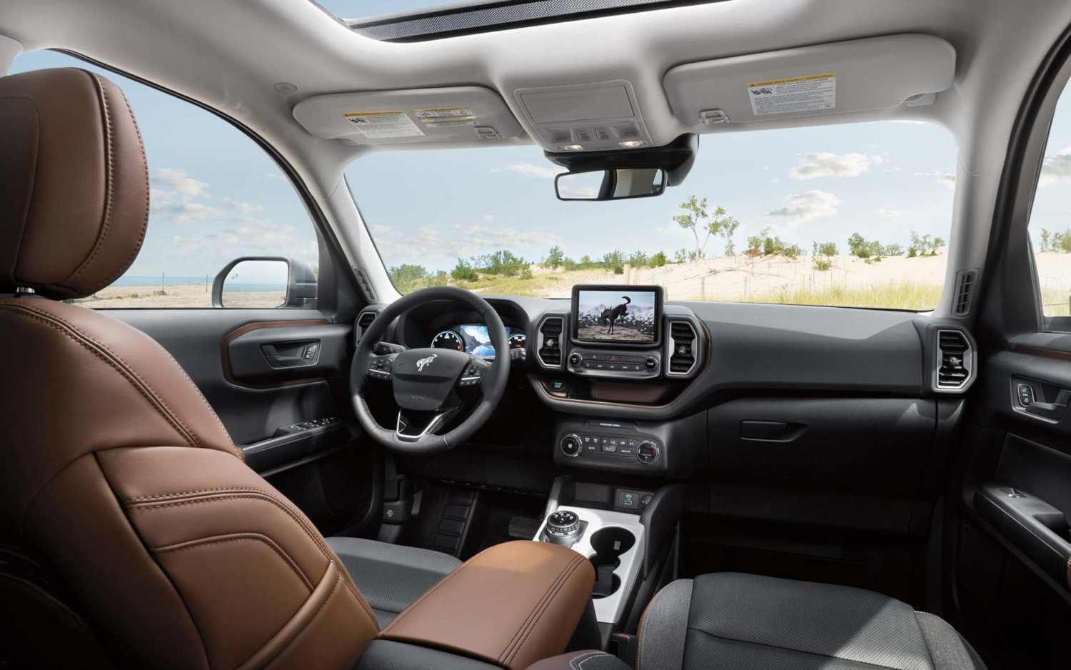 Comparison Ford Bronco Outer Banks 2door 2021 vs Ford Bronco Sport Badlands 2021 SUV Drive